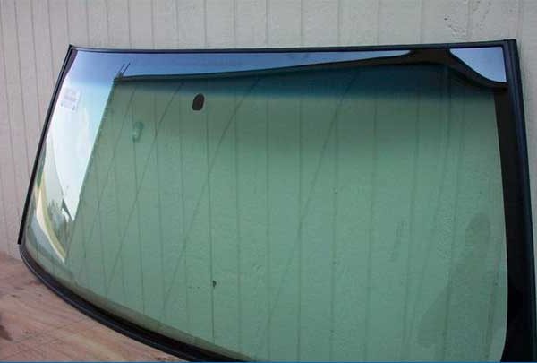 KÍNH CHẮN GIÓ XE TẢI ISUZU CHÍNH HÃNG