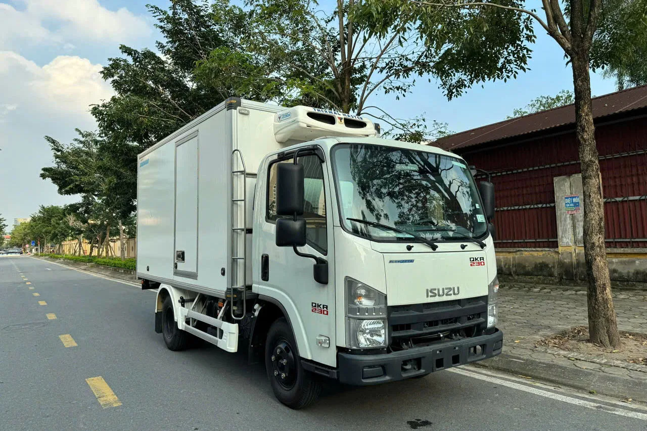 Xe tải động lạnh Isuzu tại Hà Nội