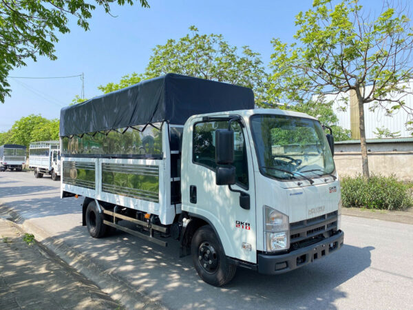 Xe tair Isuzu QKR210