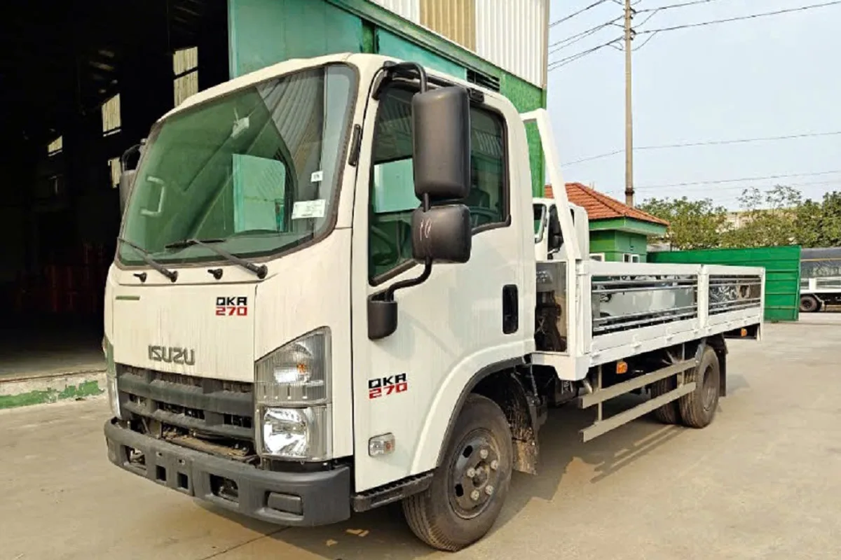 Xe tải thùng lửng QKR270