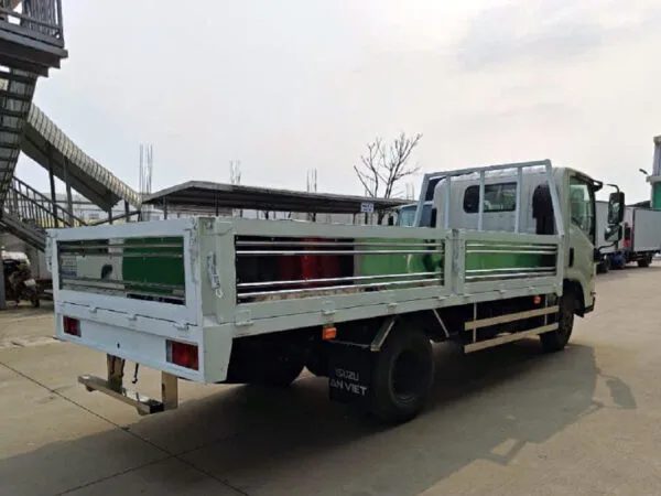Xe tải thùng lửng QKR270