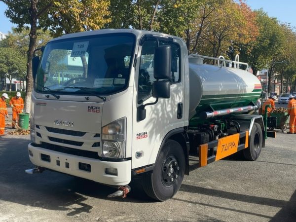 Xe Ô tô Xi téc Phun tưới nước 5m3 Isuzu NQR550 NQR75HE5