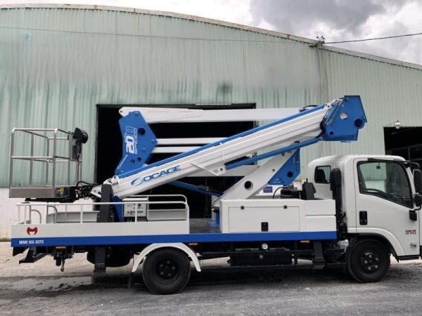Xe Thang Nâng Người 18m Isuzu QKR270