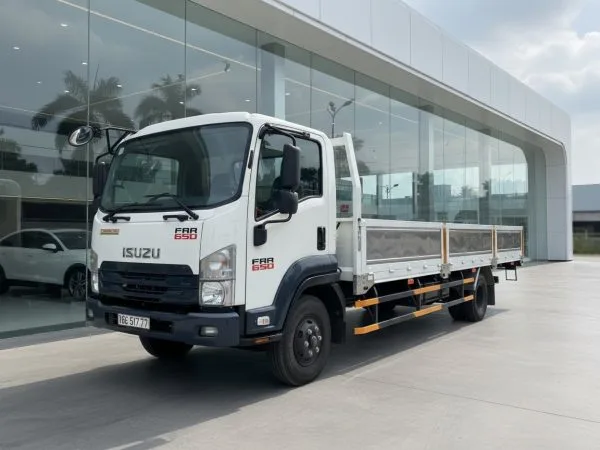 Xe tải cẩu Isuzu FRR650 thùng 6.5m