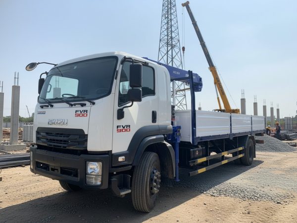 Xe tải cẩu 3 tấn Isuzu FVR900 gắn cẩu Tadano ZE364MH