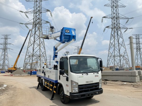 Xe Thang Nâng Người 18m Isuzu QKR270 - Socage 18T SPEED